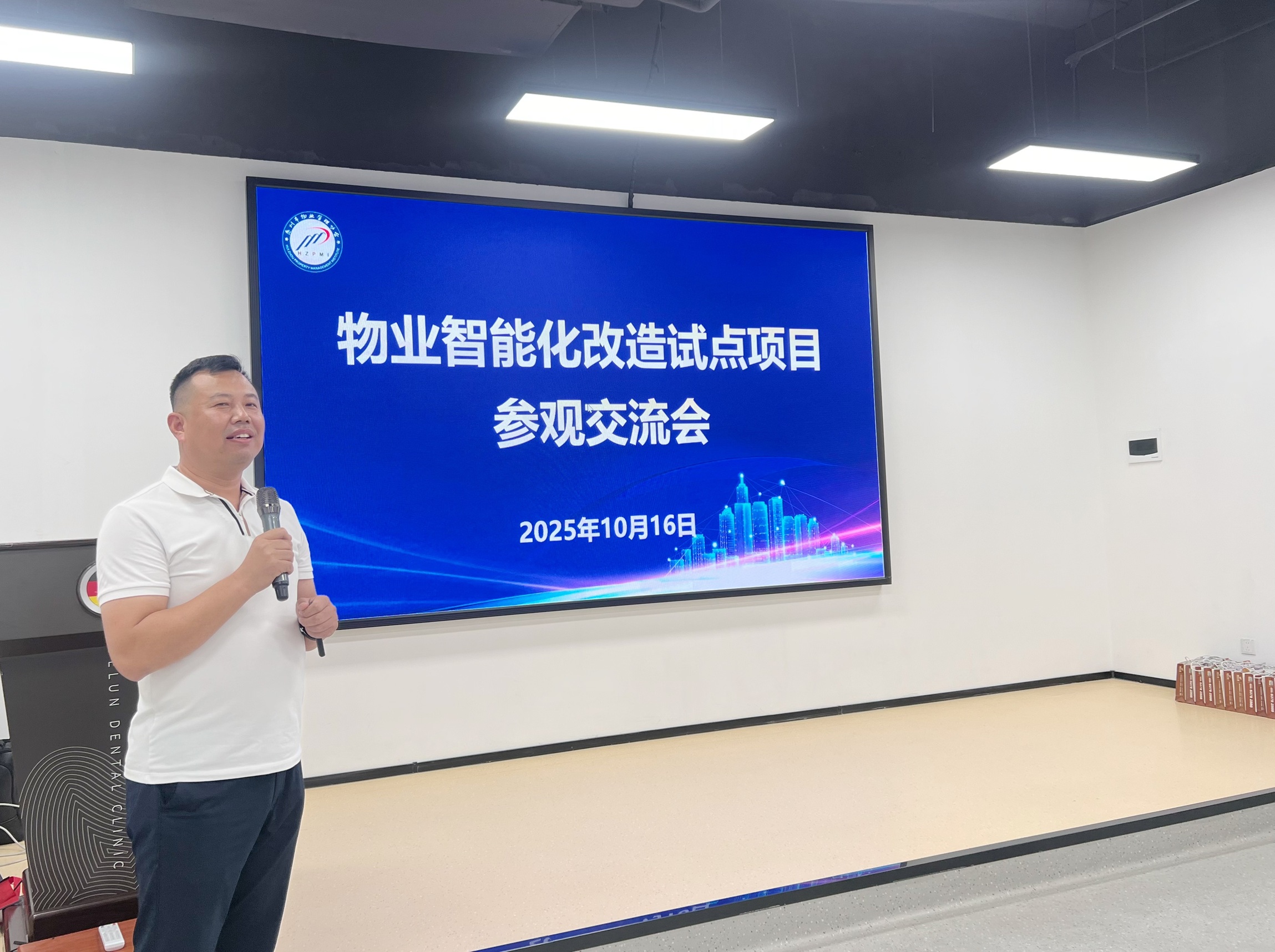 1760693057489015579.jpg a4be9c321d06cc7053f08cf1568bbd9f.jpg